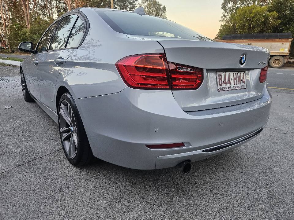 2013 BMW 320i sport f30 6.jpg